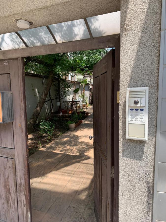 Lilia 3 Self-Check In Apartment With Hot Water Despite Prevention In The Neighborhood, Food And Drink Shop Open Until 10 Pm And Free Parking Area Next Ot 24 Hours Food And Drink Shop And Free Parking Area 소피아 외부 사진